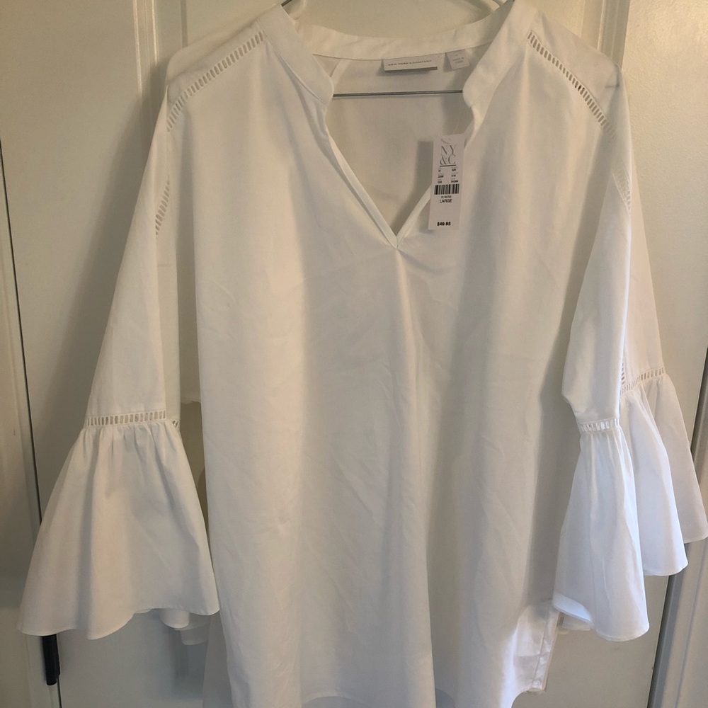 Women’s shirt, v-neck